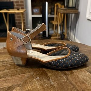 Pikolinos Elba Leather Maryjane Heels 8